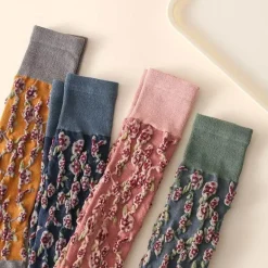 Rosalie Kniestrümpfe – Stilvolle und bequeme Strumpfwaren