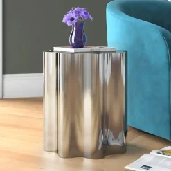 Rose Beistelltisch - Eleganter floraler Akzenttisch