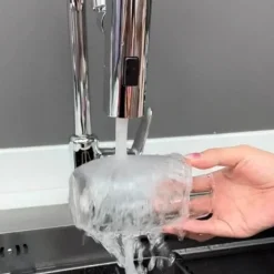 Rotierender Wasserhahnbelüfter mit Wasserfall-Design – universelle Spülbeckenverlängerung