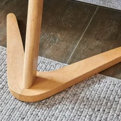 Runder Beistelltisch aus Holz – Elegantes Sofa-Dekor