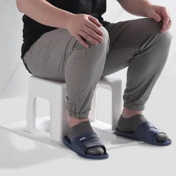 Rutschfester Toilettenhocker – Stützender Tritthocker fürs Badezimmer