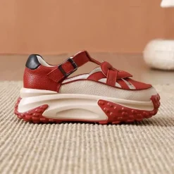 Sandalen mit dicker Sohle – bequemes Freizeitschuhwerk für den ganzen Tag