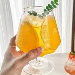 Schlankes Cocktailglas-Set – Elegantes Trinkgeschirr für besondere Anlässe