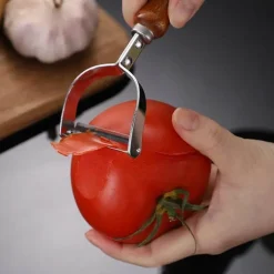 Schäler und Reibe aus Edelstahl – Multifunktionswerkzeug für müheloses Zubereiten von Obst und Gemüse