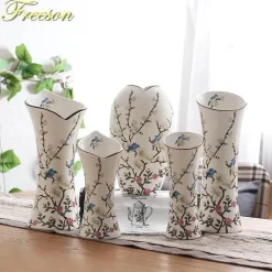 Schmetterlingsvase aus Porzellan – elegantes florales Keramikdekor