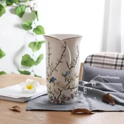 Schmetterlingsvase aus Porzellan – elegantes florales Keramikdekor