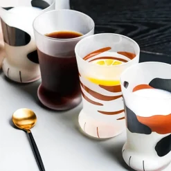 Schnapsglas mit Katzenpfote – Neuartiger Katzenkrallenbecher