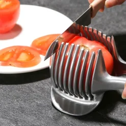 Schneidehalter für Gemüse und Obst aus Edelstahl