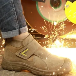 Schützende, strapazierfähige und verschleißfeste Arbeitsstiefel