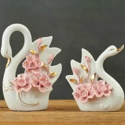 Schwanenskulpturenpaar - Elegantes Hochzeitsdekor