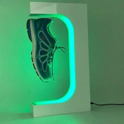 Schwebender Sneaker-Displayständer – Magnetisch schwebender Schuhhalter