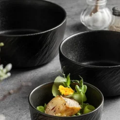 Servierschüssel aus mattierter Keramik – Schale mit gerader Kante und Steinstruktur