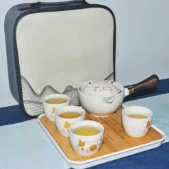 Süßes Katzen-Kung-Fu-Teeset – selbstdrehendes Teegeschirr