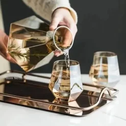 Set aus Wasserkocher und Saftkrug aus Kristallglas – elegantes, klares Trinkgeschirr