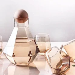 Set aus Wasserkocher und Saftkrug aus Kristallglas – elegantes, klares Trinkgeschirr
