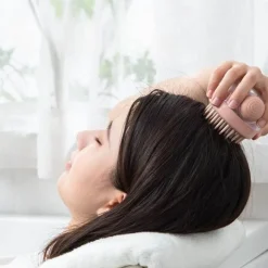Shampoo Dispenser Brush - Quick Clean Hair Massager