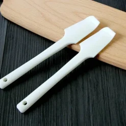 Silikon-Winkelspatel – langlebiges Backwerkzeug zum Rühren von Kuchencreme