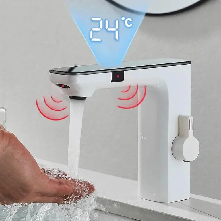 Smart Sensor Wasserhahn - Energieeffiziente Digitalanzeige
