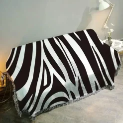 Sofabezug-Set mit nordischem Zebra-Print – minimalistische Kissendecke