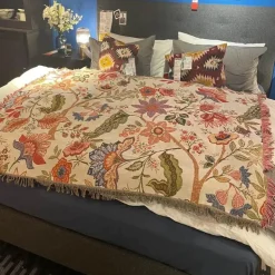 Sofadecke für draußen mit Blumenmuster – Dekorativer Überwurf für Picknicks und Wohnmobile