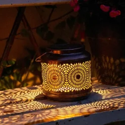 Solar Gartenlaternen – Dekorative Außenbeleuchtung