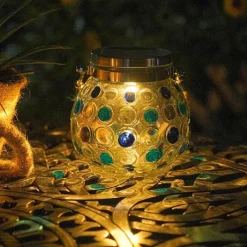 Solarlaterne mit Punkten – dekoratives Gartenlicht