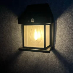 Solar-LED-Wandleuchte – Intelligente Energiebeleuchtung für den Außenbereich