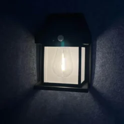 Solar-LED-Wandleuchte – Intelligente Energiebeleuchtung für den Außenbereich