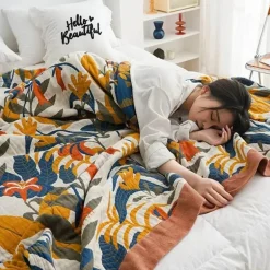 Sommerdecke aus Baumwolle – weiche, atmungsaktive nordische Steppdecke