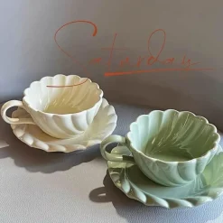 Spitzen-Kaffeetasse und Untertasse aus Keramik – elegantes Trinkgeschirr für Zuhause und das Büro