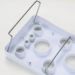 Spritzbeutelständer zum einfachen Dekorieren von Gebäck und Kuchenglasur