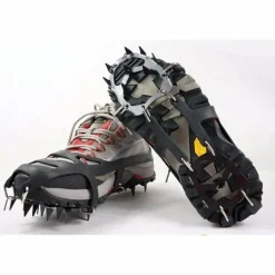 Steigeisenüberschuhe - Outdoor-Ausrüstung für Winterwanderungen