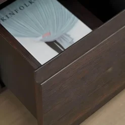 Stilvoller Büroschreibtisch aus Eiche – Eleganter Arbeitsplatz aus Holz