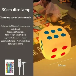 Stimmungsvolle Würfel-Stehleuchte – Stilvolle Nachttischbeleuchtung