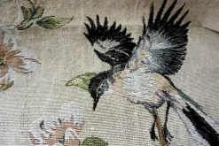 Strickdecke mit Blumen und Vögeln – Moderne Winterdecke