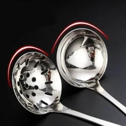 Suppenkelle aus Edelstahl mit langem Griff, Sieb – langlebiges Küchenutensil