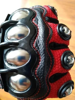 Taktische Motorradhandschuhe – Selbstverteidigungsausrüstung für Fahrer