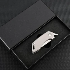 Taschenmesser aus Titan – Leichtes Werkzeug für den Schlüsselanhänger