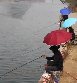 Taschenschirm mit Halterung – Easy-Flex-Design für mehr Komfort