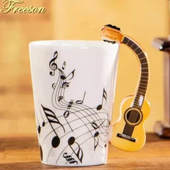 Tasse mit Akustikgitarre – 400 ml Keramik-Kaffeetasse für Musikliebhaber