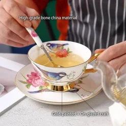 Teekannen-Set mit Blumenmuster – Tassen aus Knochenporzellan mit Sieb