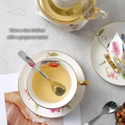 Teekannen-Set mit Blumenmuster – Tassen aus Knochenporzellan mit Sieb