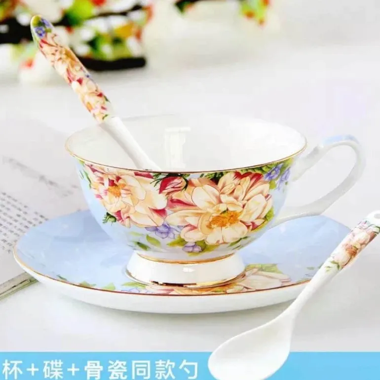 Teeservice aus Bone China – 1000 ml Teekanne mit Tassen für den Nachmittagstee