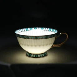 Teeservice aus Bone China – Teekanne aus Porzellan mit blauen Punkten, Tassen, Milchkännchen, Zuckerdose