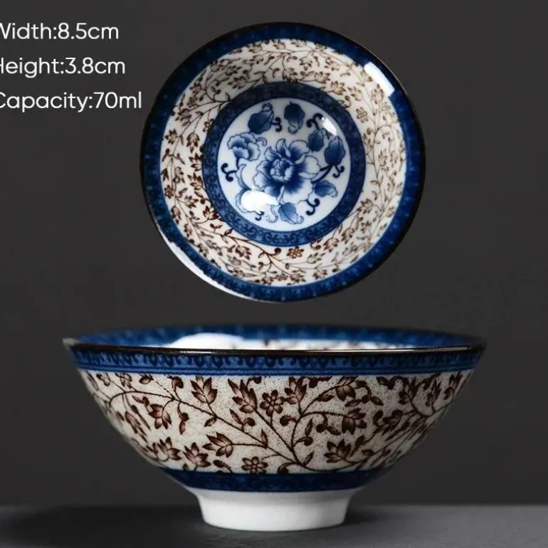 Teetasse aus Keramik – Sake-Tasse aus blau-weißem Porzellan