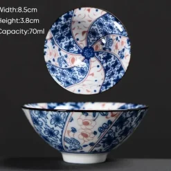 Teetasse aus Keramik – Sake-Tasse aus blau-weißem Porzellan
