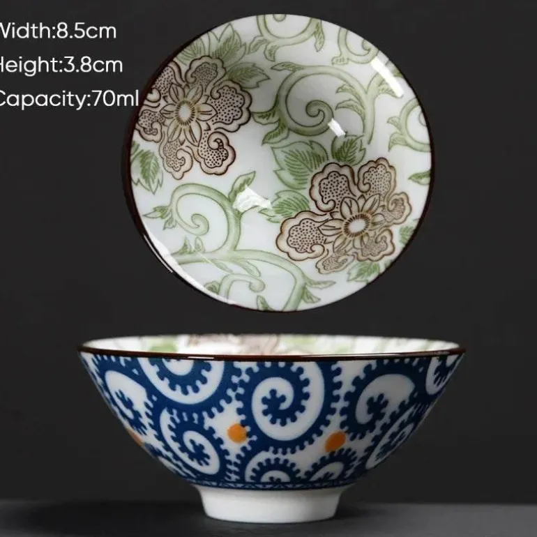 Teetasse aus Keramik – Sake-Tasse aus blau-weißem Porzellan