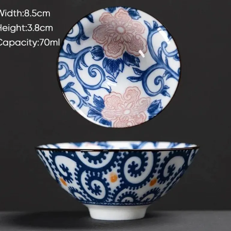 Teetasse aus Keramik – Sake-Tasse aus blau-weißem Porzellan