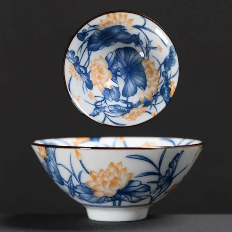 Teetasse aus Keramik – Sake-Tasse aus blau-weißem Porzellan