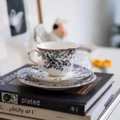 Teetassen-Set aus Porzellan – Elegante Kaffeetassen mit Untertassen